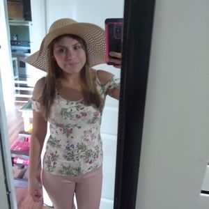 Meet your Posher, Deisy